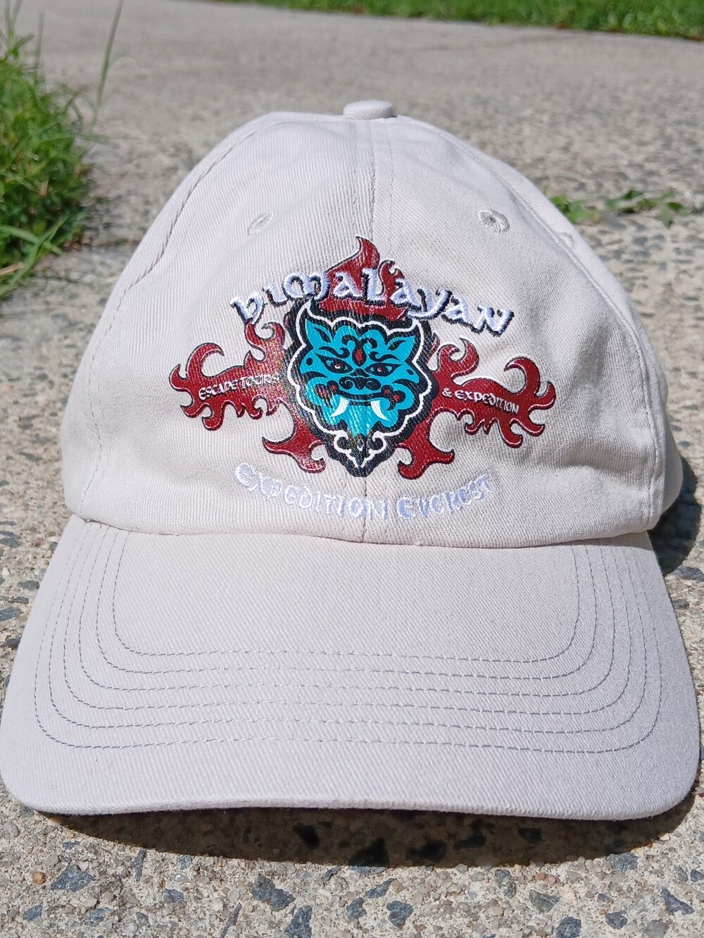 Disney Animal Kingdom Cream Baseball Cap 100% Cotton Expedition Everest